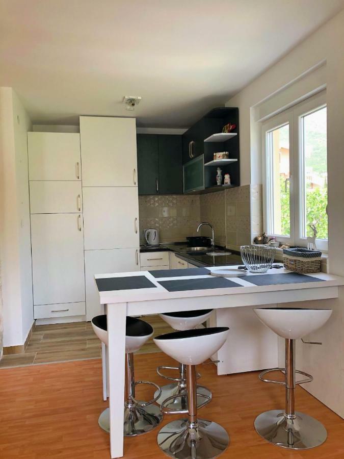 Vila Jovana Sutomore Luaran gambar