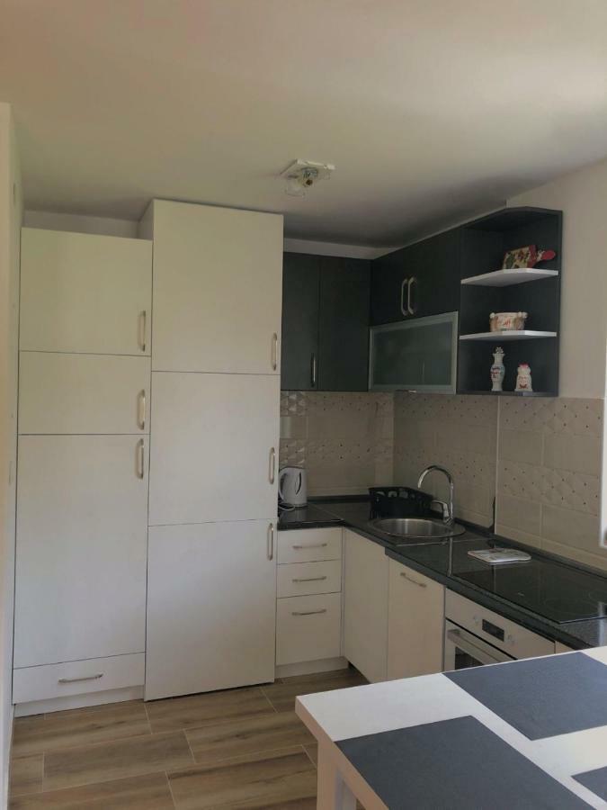 Vila Jovana Sutomore Luaran gambar