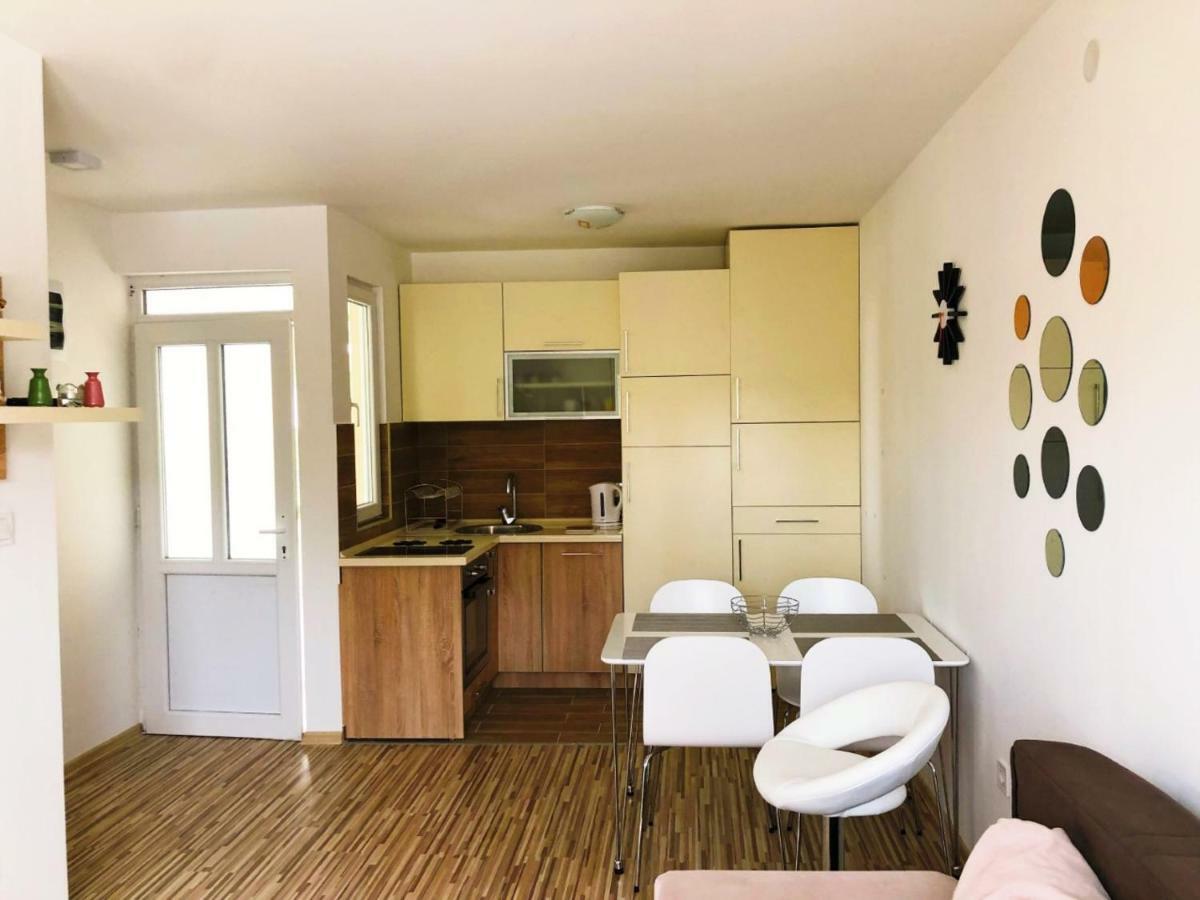 Vila Jovana Sutomore Luaran gambar
