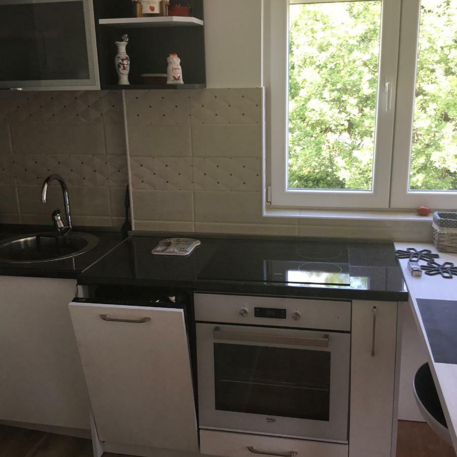 Vila Jovana Sutomore Luaran gambar